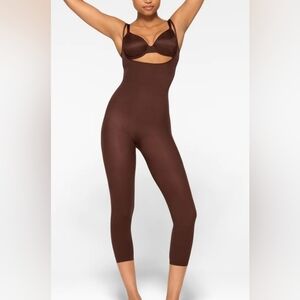 Skims Everyday Sculpt OPEN BUST CATSUIT in Cocoa